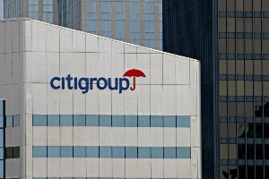 Citigroup esamina le banche italiane e promuove il titolo Intesa