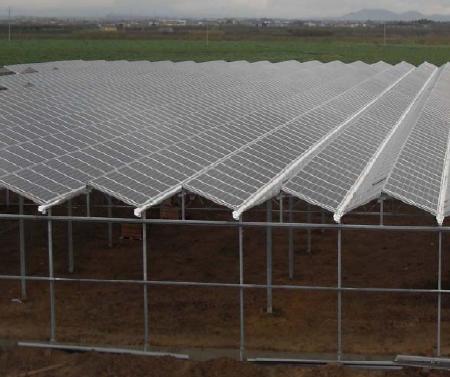 Fotovoltaico: Uni Land compra terreno per copertura serre