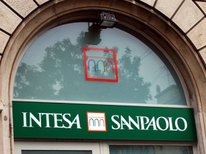 Intesa Sanpaolo stima utile netto 2010 in crescita