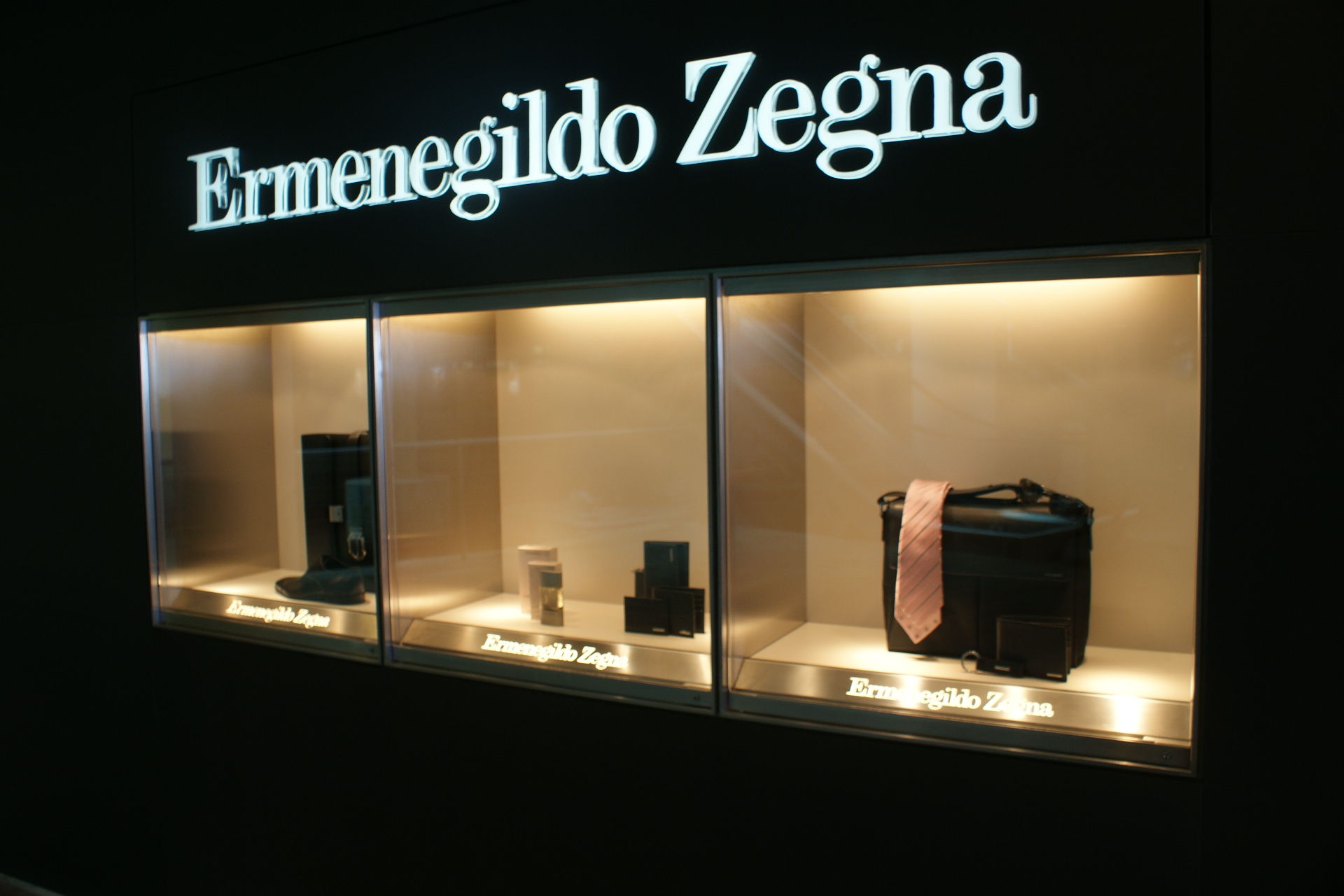 Ermenegildo Zegna stima ricavi 2012 a 1,25 miliardi