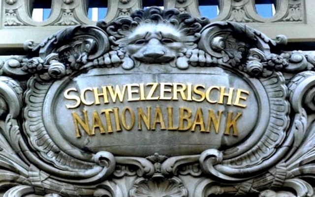 Azioni della banca centrale svizzera alle stelle