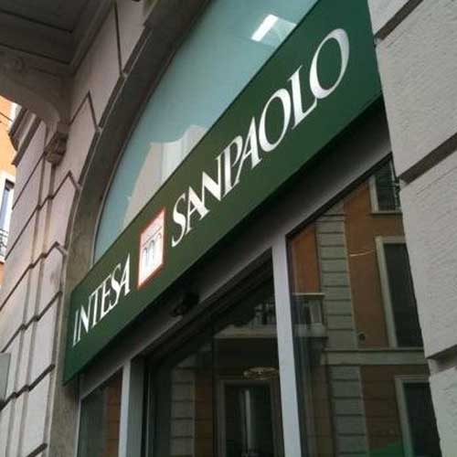 Grandi manovre per gli investitori dei bancari a Milano