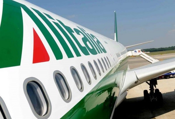 Alitalia, trattative ancora in corso con Commissione Europea