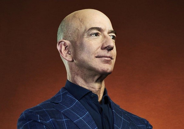 bezos non più il più ricco