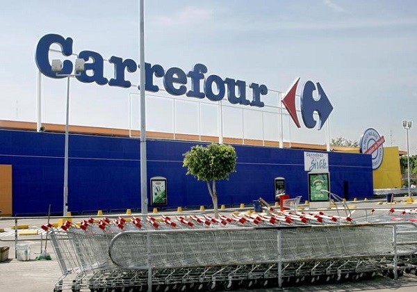 Carrefour cede supermercati: a rischio oltre mille dipendenti