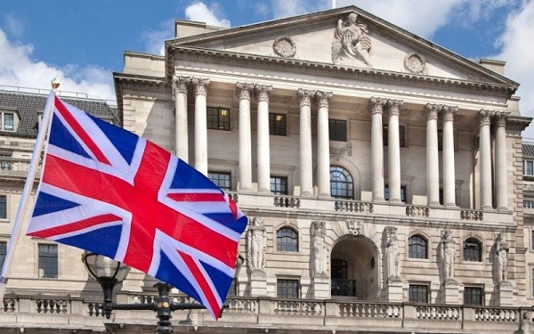 Banca centrale inglese interviene sui titoli